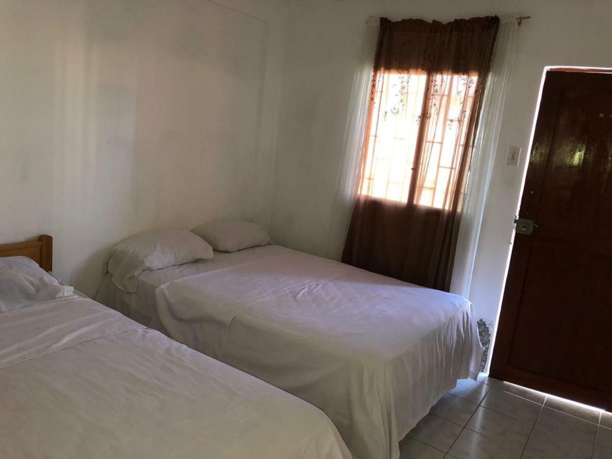 Hotel Manhattan Salinas ซาลีนาส ภายนอก รูปภาพ